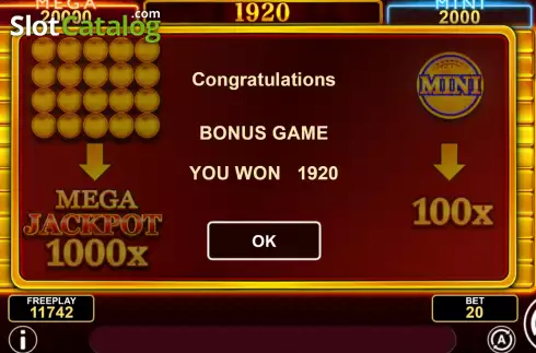 Скрин7. Cash'n Fruits 100 Hold & Win слот