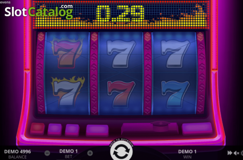 Скрин3. Hot Triple Sevens (Evoplay Entertainment) слот