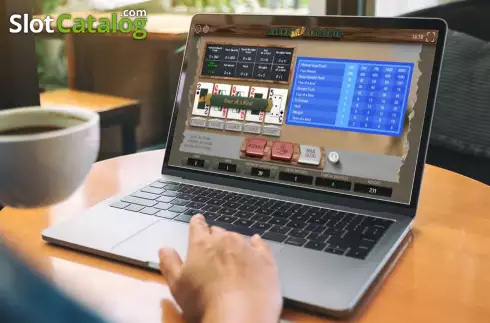 Скрин2. Multihand Titan Poker слот