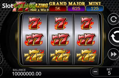 Скрин2. 777 Blazing Hold & Win слот
