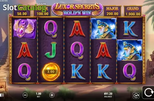 Скрин2. Luxor Secrets Hold’n Win слот