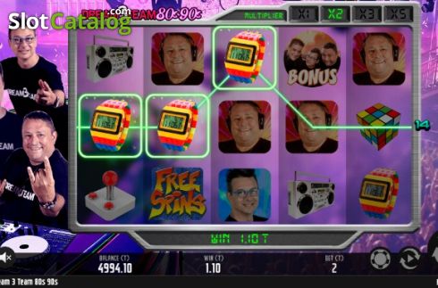 Скрин4. Dream 3 Team 80s - 90s слот
