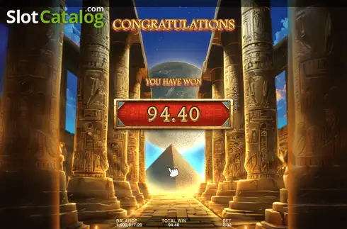 Скрин3. Queen of Cairo слот