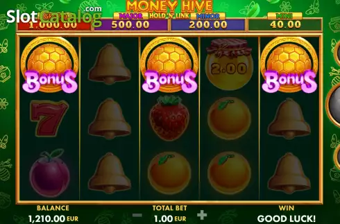 Скрин5. Money Hive Hold 'N' Link слот