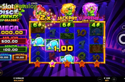 Скрин5. Granny Disco Frenzy слот