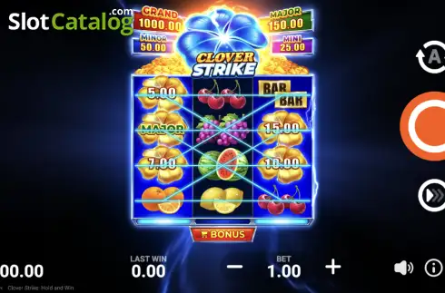 Скрин2. Clover Strike: Hold and Win слот