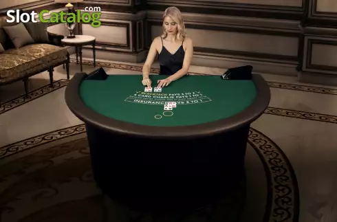 Скрин2. Ultimate Blackjack with Olivia слот