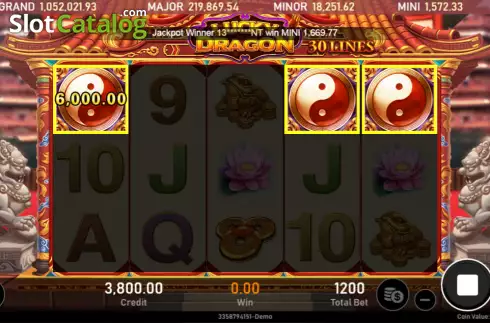 Скрин4. Lucky Dragon (Royal Slot Gaming) слот
