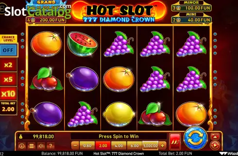 Скрин1. Hot Slot: 777 Diamond Crown слот