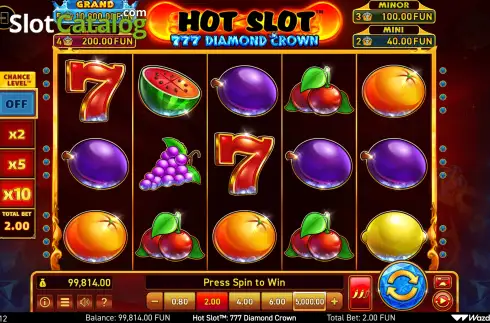 Скрин2. Hot Slot: 777 Diamond Crown слот