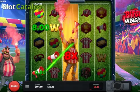 Скрин3. PITCH INVASION слот
